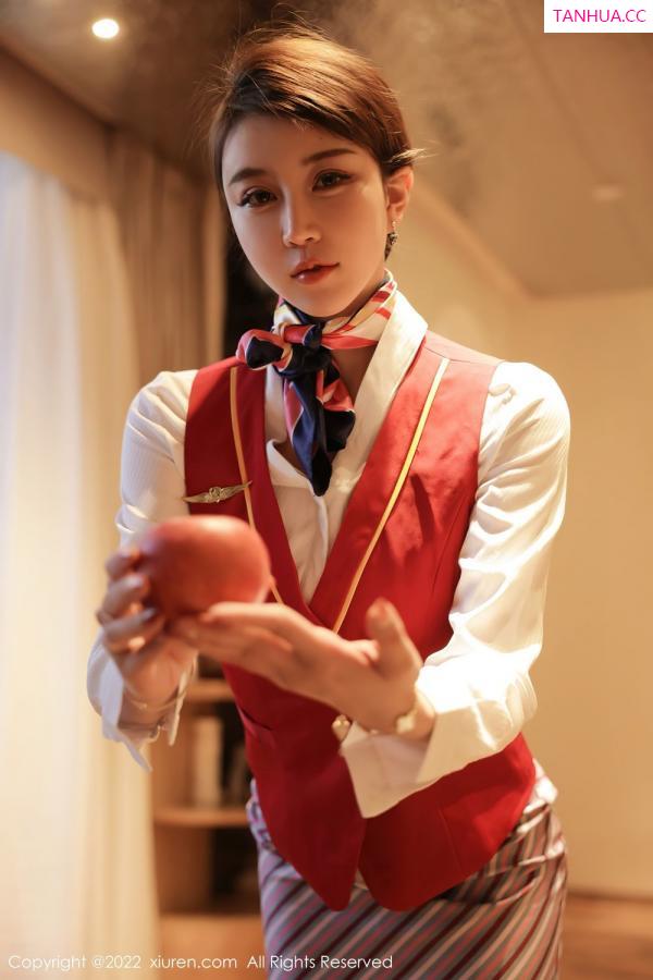 tina_甜仔  [XiuRen]高清写真图 2022.04.06 No.4824 tina_甜仔第4张图片